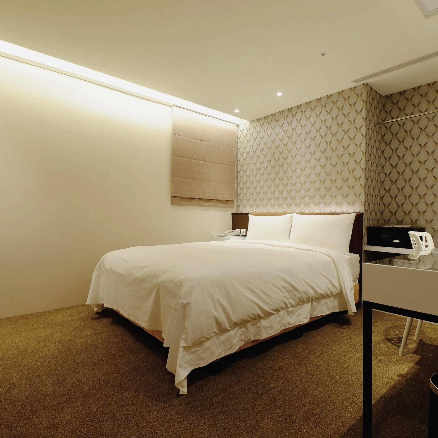 Hotel Puri Taipei Station Branch Extérieur photo